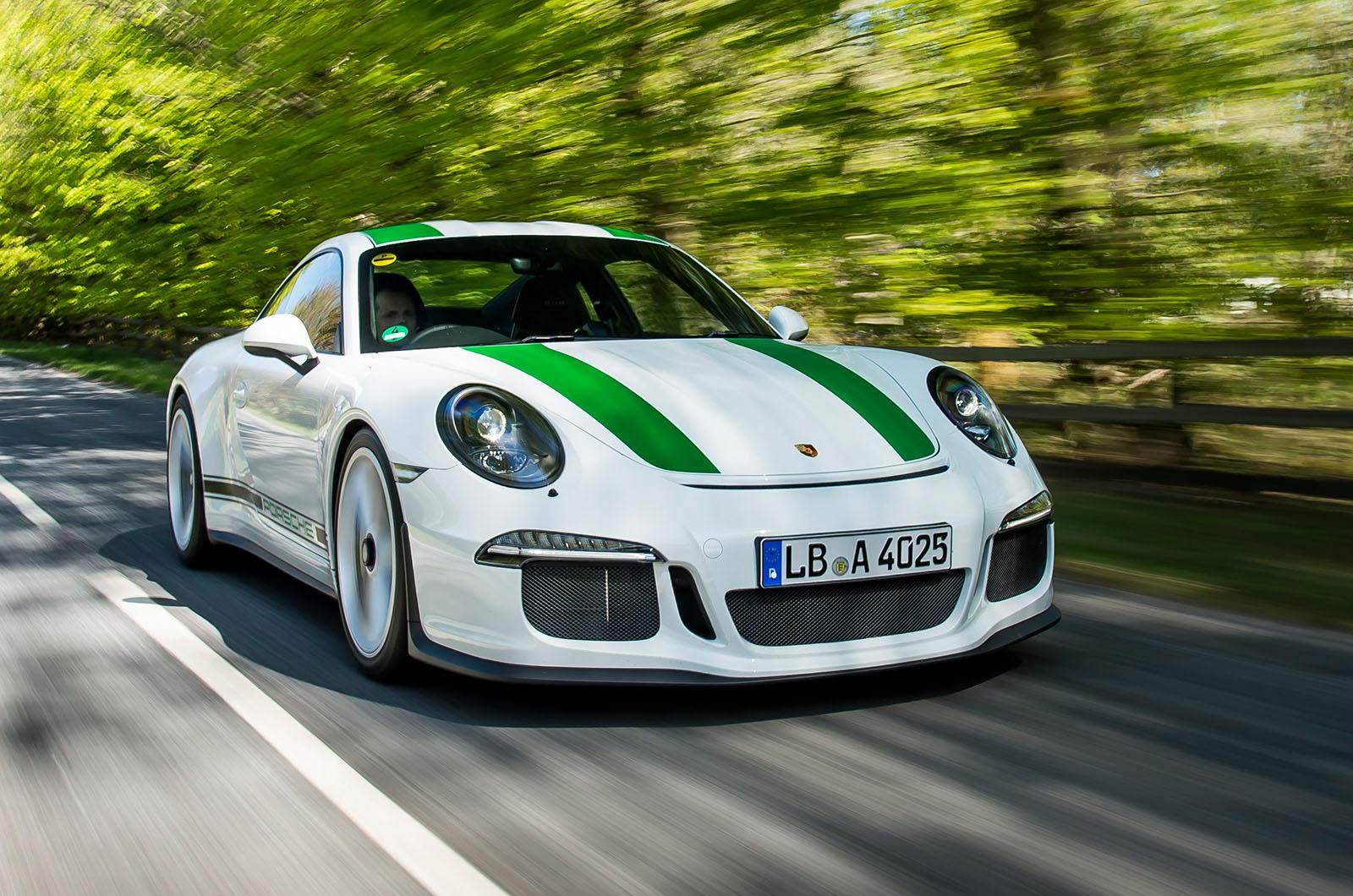 911 R image 3