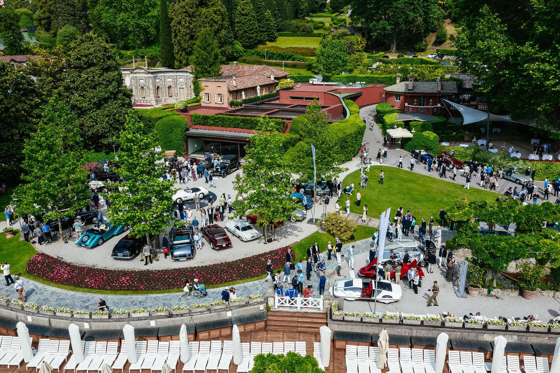 Concours d'Elegance in Europe: Villa d'Este and Chantilly, Refinement and Luxury - 1