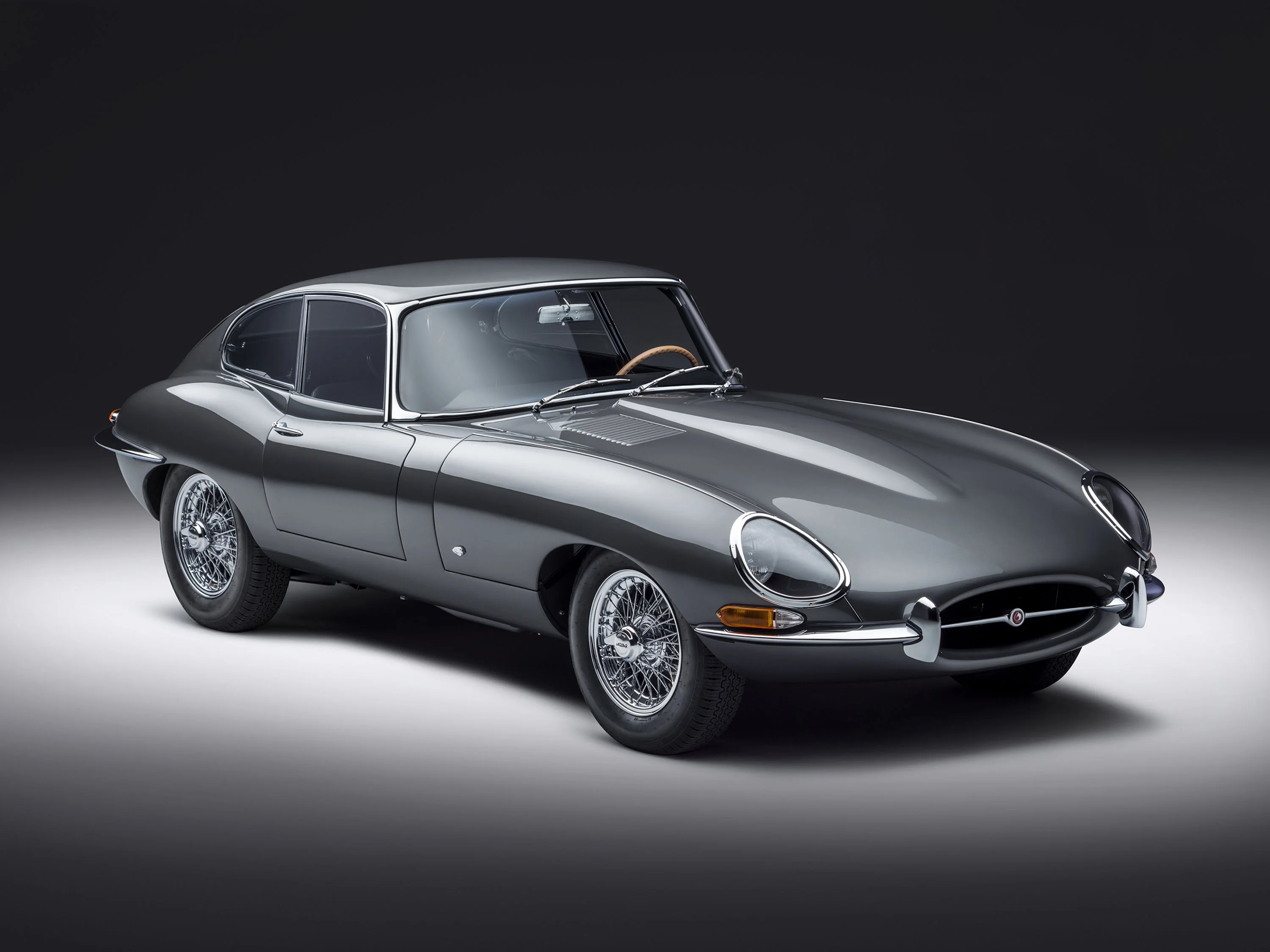 Jaguar E-Type: the car Enzo Ferrari called the most beautiful in the world - 1