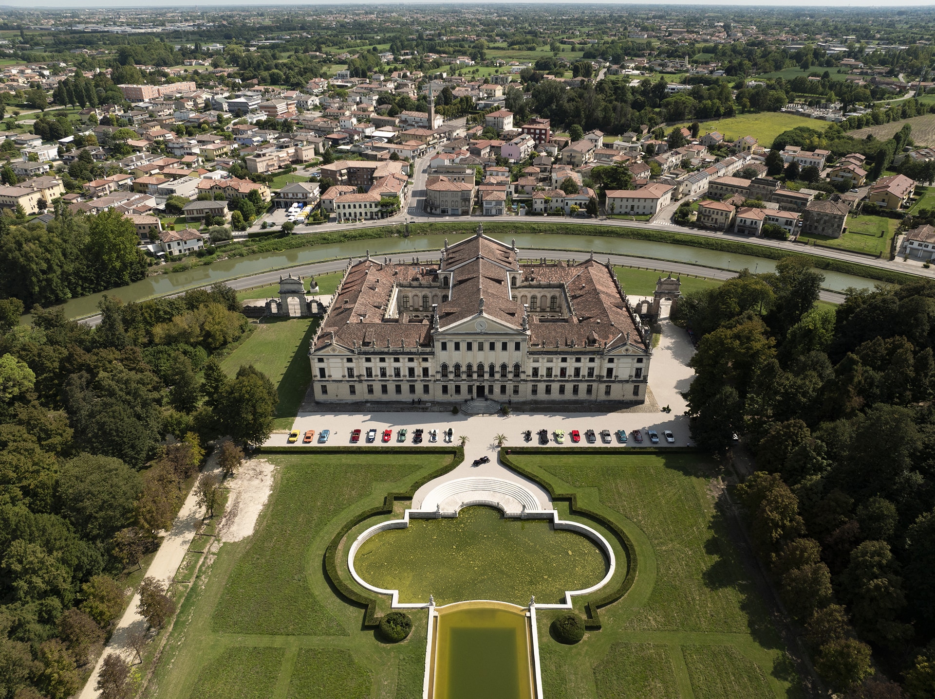 Louis Vuitton Dolomites Classic Run: the Art of Travel Speaks Italian