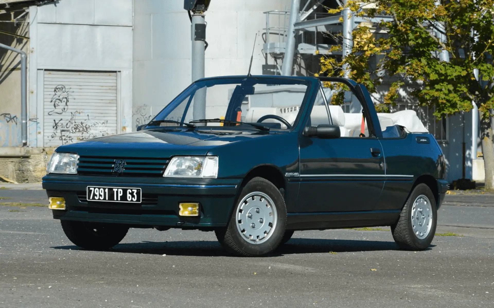 A very special auction. When Peugeot, Citroën and Panhard weren’t Stellantis image
