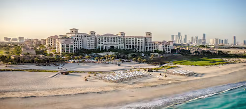 Abu Dhabi. Roarington - 1