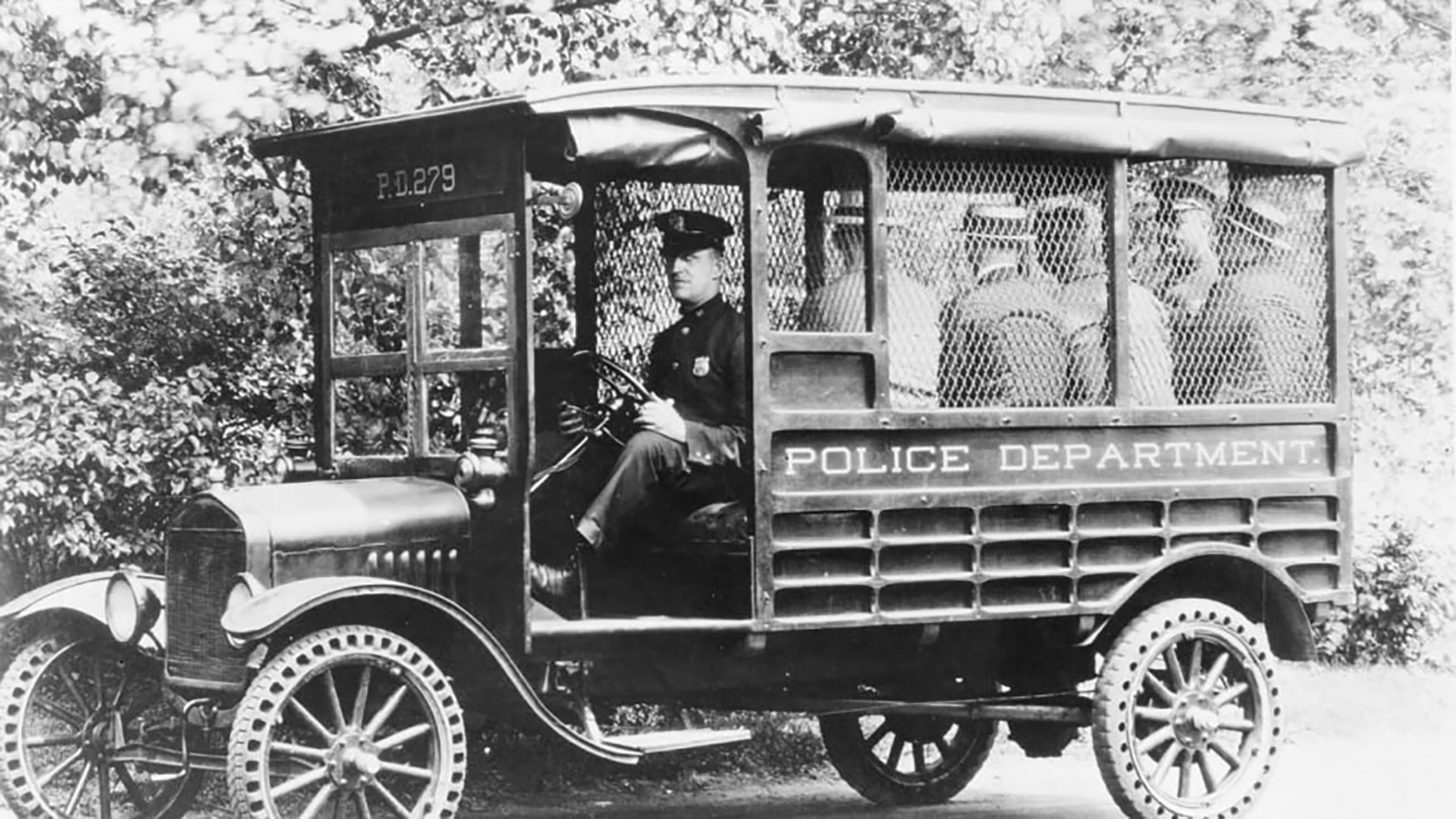 Police Cars Extravaganza Part 6: American Horsepower - 1