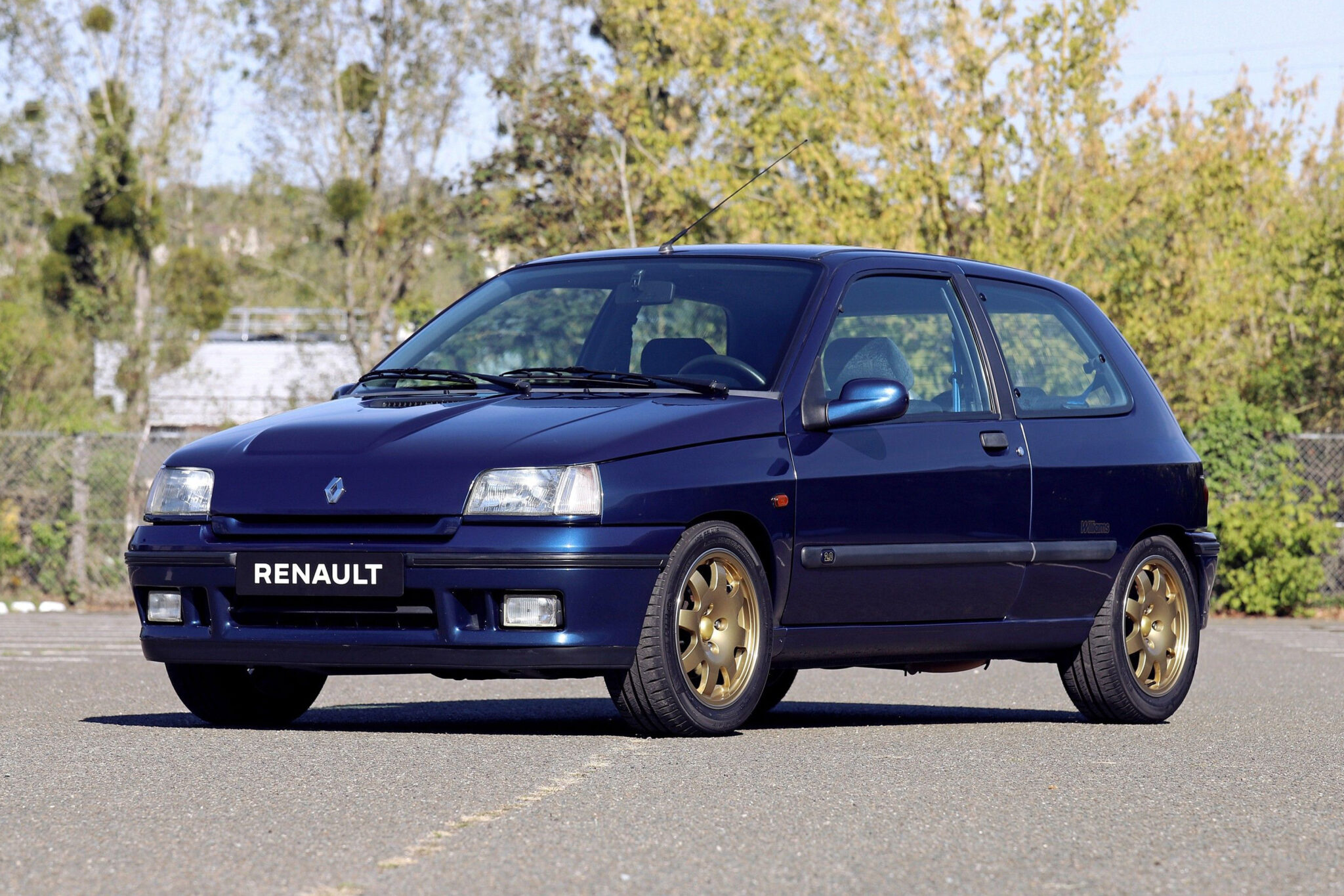 13-1995-Renault-Clio-Williams-2048x1365