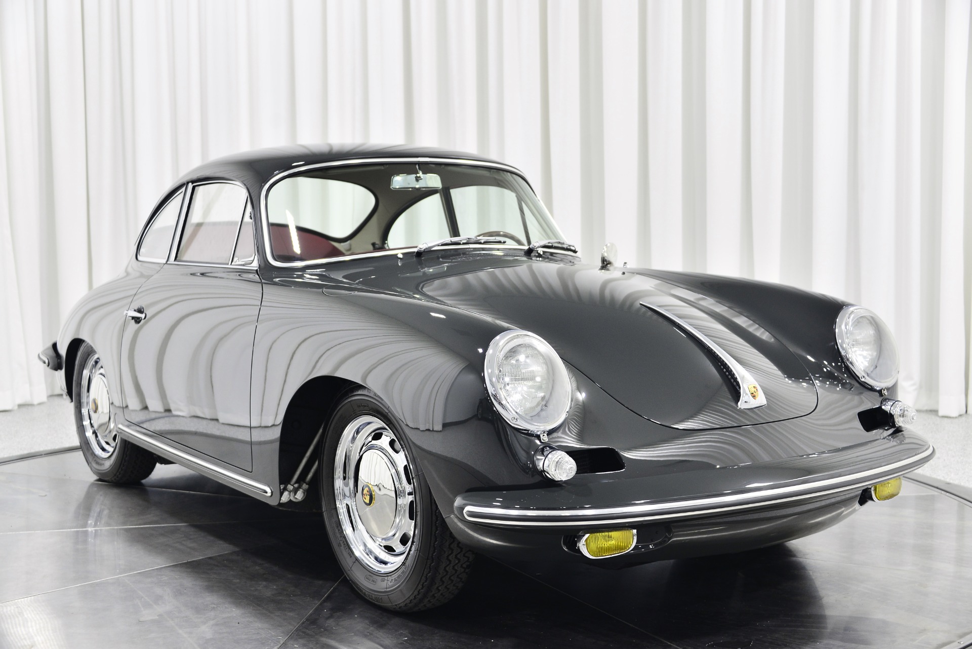 Carrera 2 Coupe image