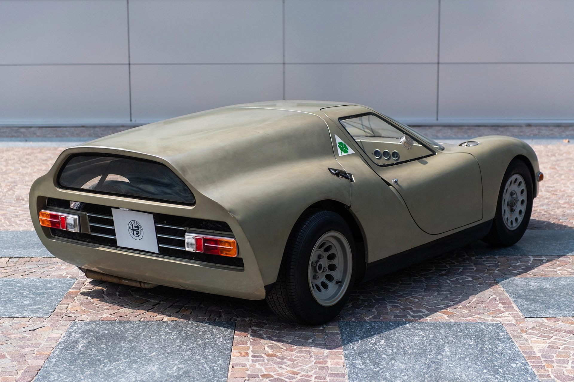 Broken Dreams: Alfa Romeo Scarabeo. Jealousy