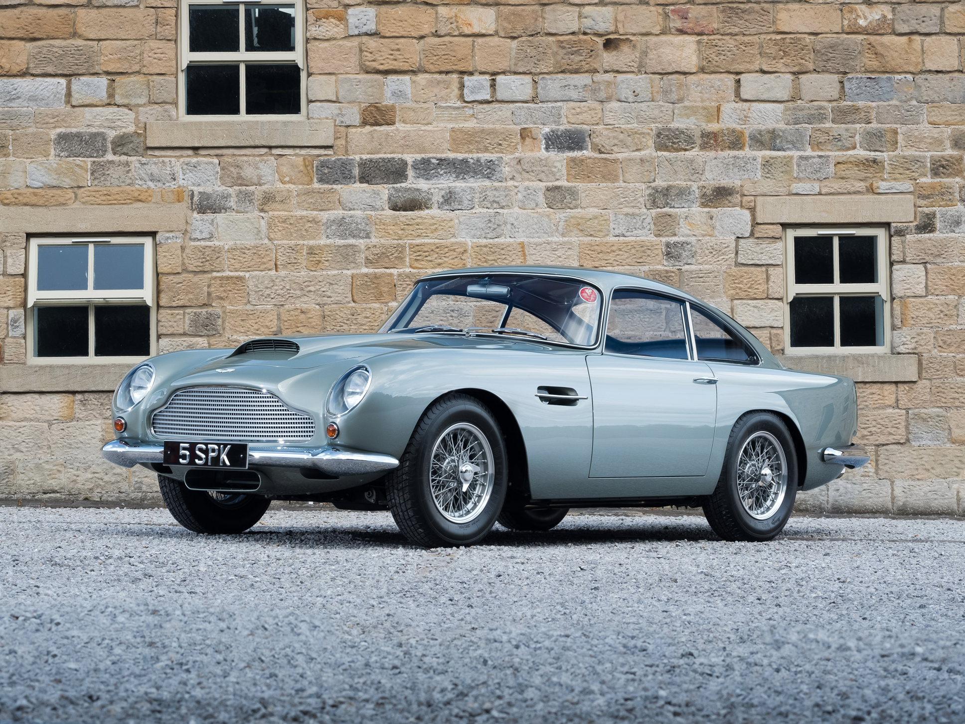 DB4 GT image 4