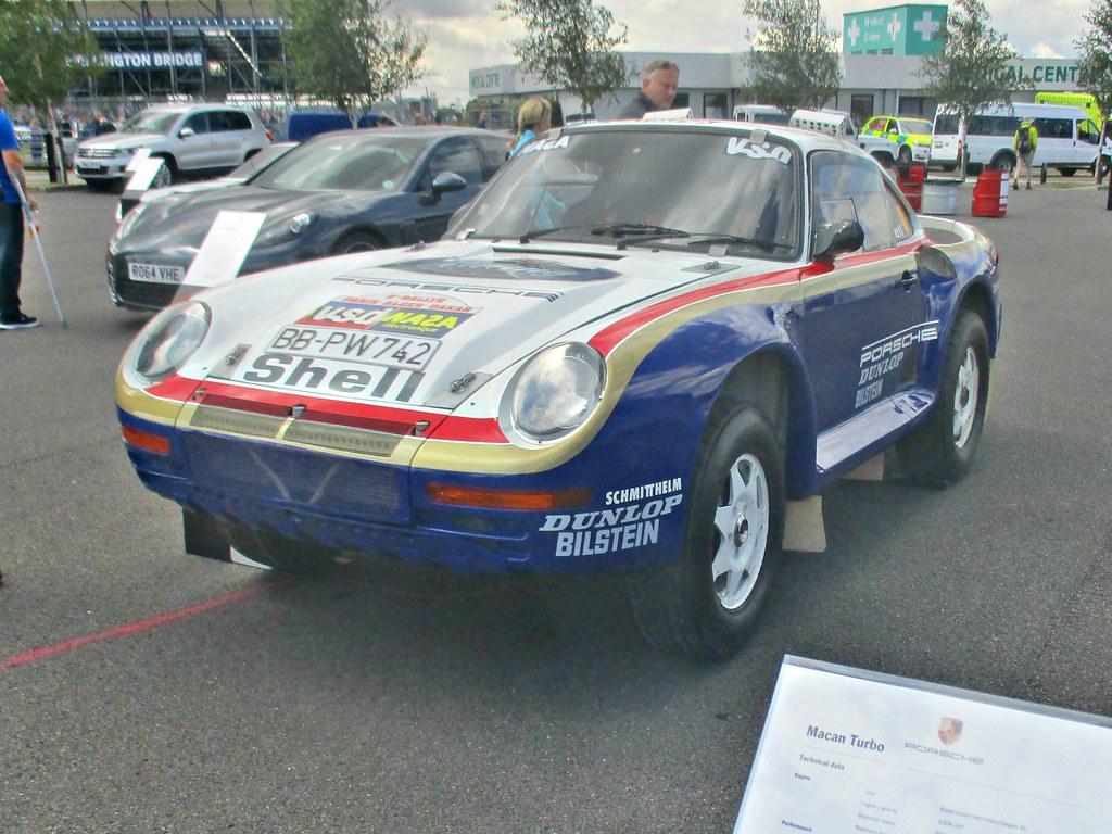 959 Paris-Dakar race car image 2