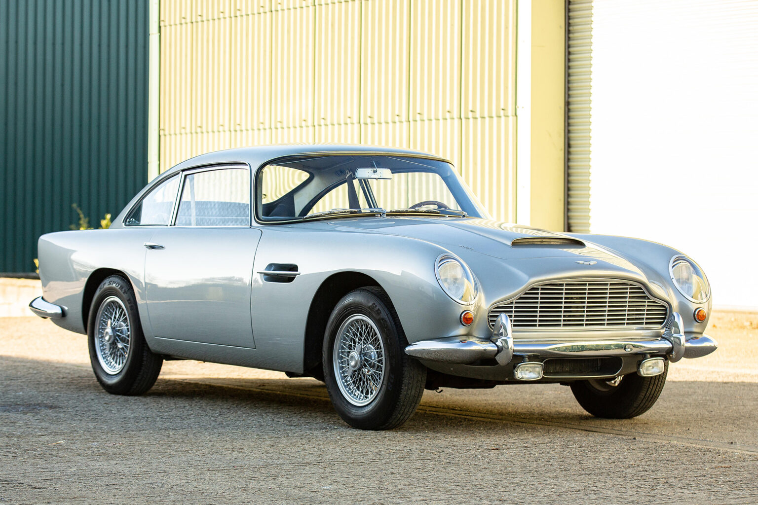9-1962-Aston-Martin-DB4-Series-V-Vantage-1536x1024