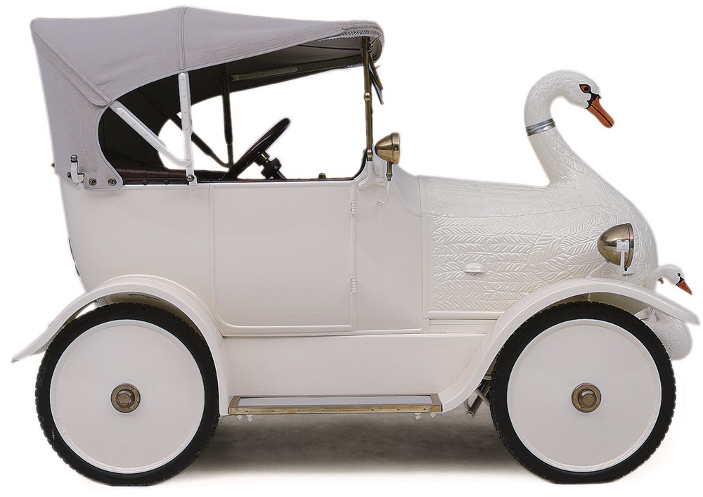 The Baby Swan Car image