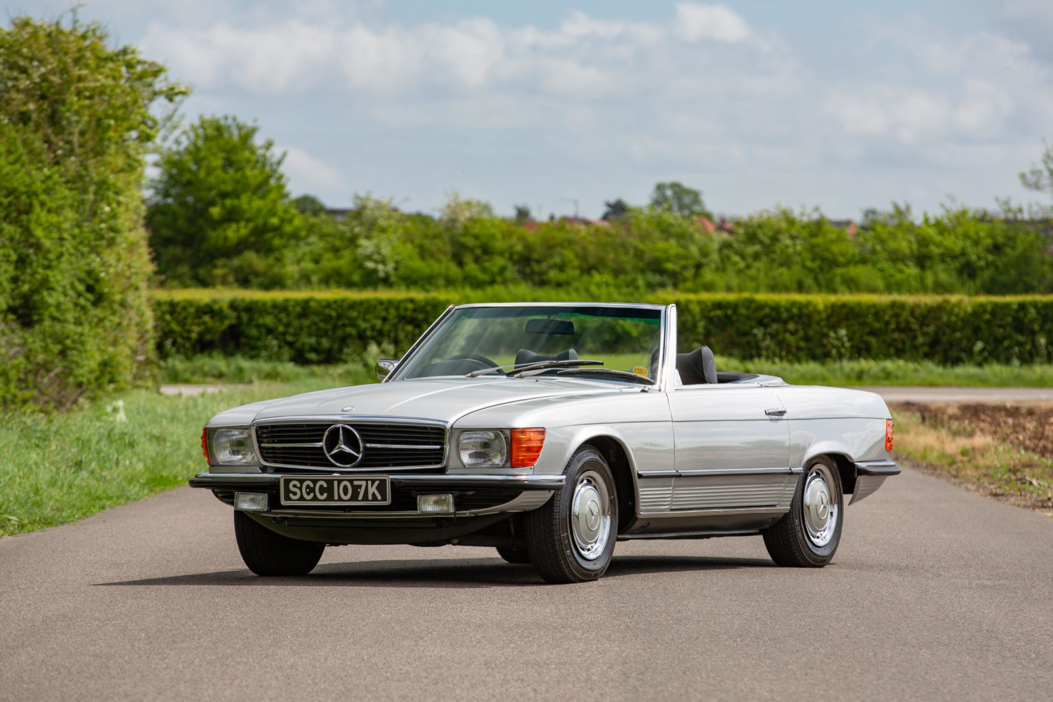 9-1971-Mercedes-Benz-350-SL-1536x1024