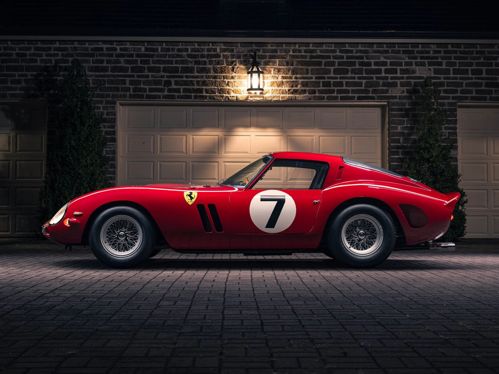 Ferrari 250 GTO in New York. Which way does the scale tip? - 2