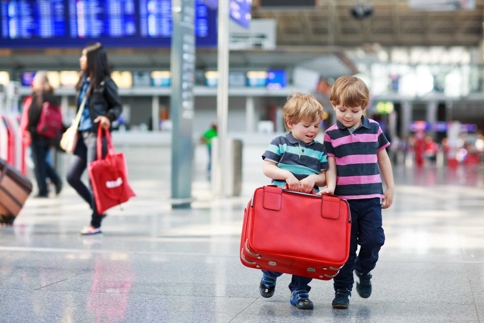 Travelling with children Image