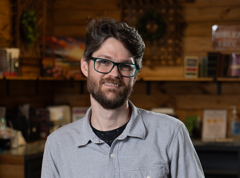 //images.ctfassets.net/lmvybhhrlz17/DCX5igdj3acW1jo6Nkkoc/5368607b4a41028bc14c48922093e225/Nick_Taylor_Portrait_Cropped.jpg