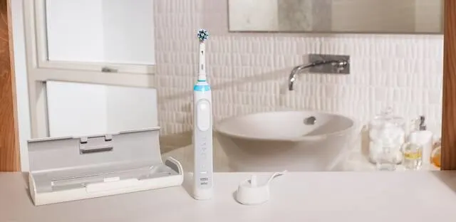 Taking care of your electric toothbrush article banner