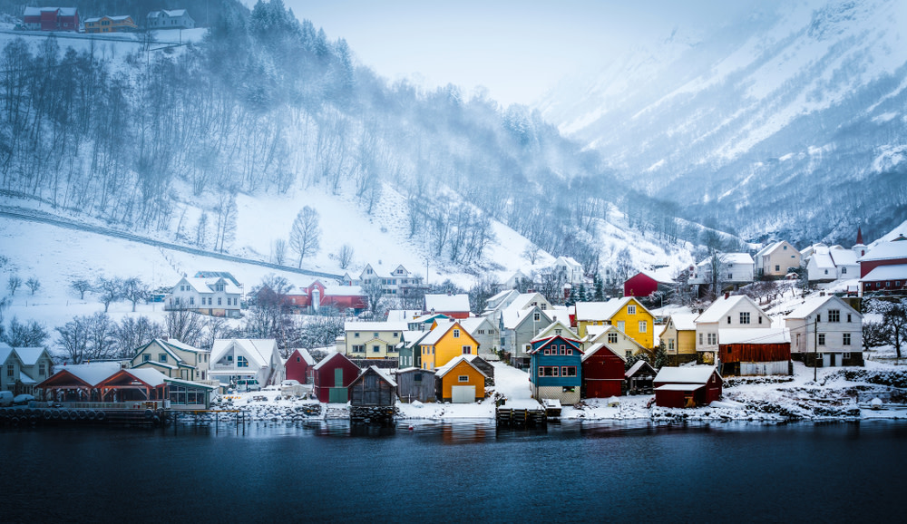 Schroders launches 'custom' income active ETF for Nordic client