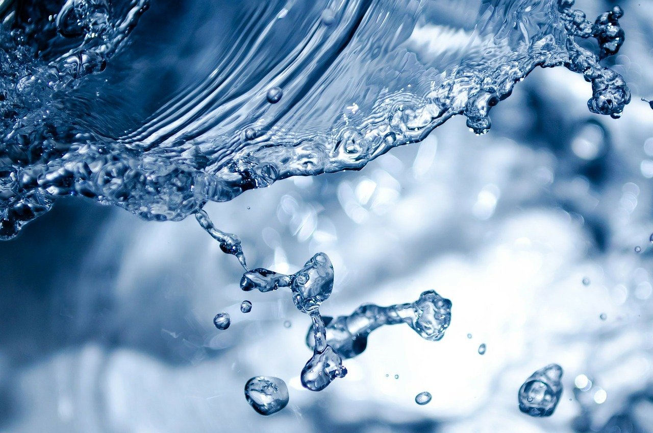 water splashing from a faucet