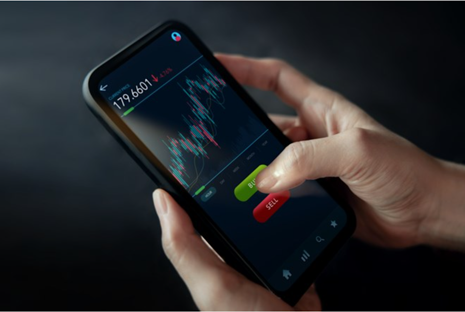 UK ETF neobrokers turn to mutual funds to challenge legacy platforms