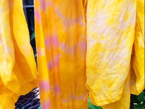 How To Easily Tie Dye Fabrics With Natural Dyes