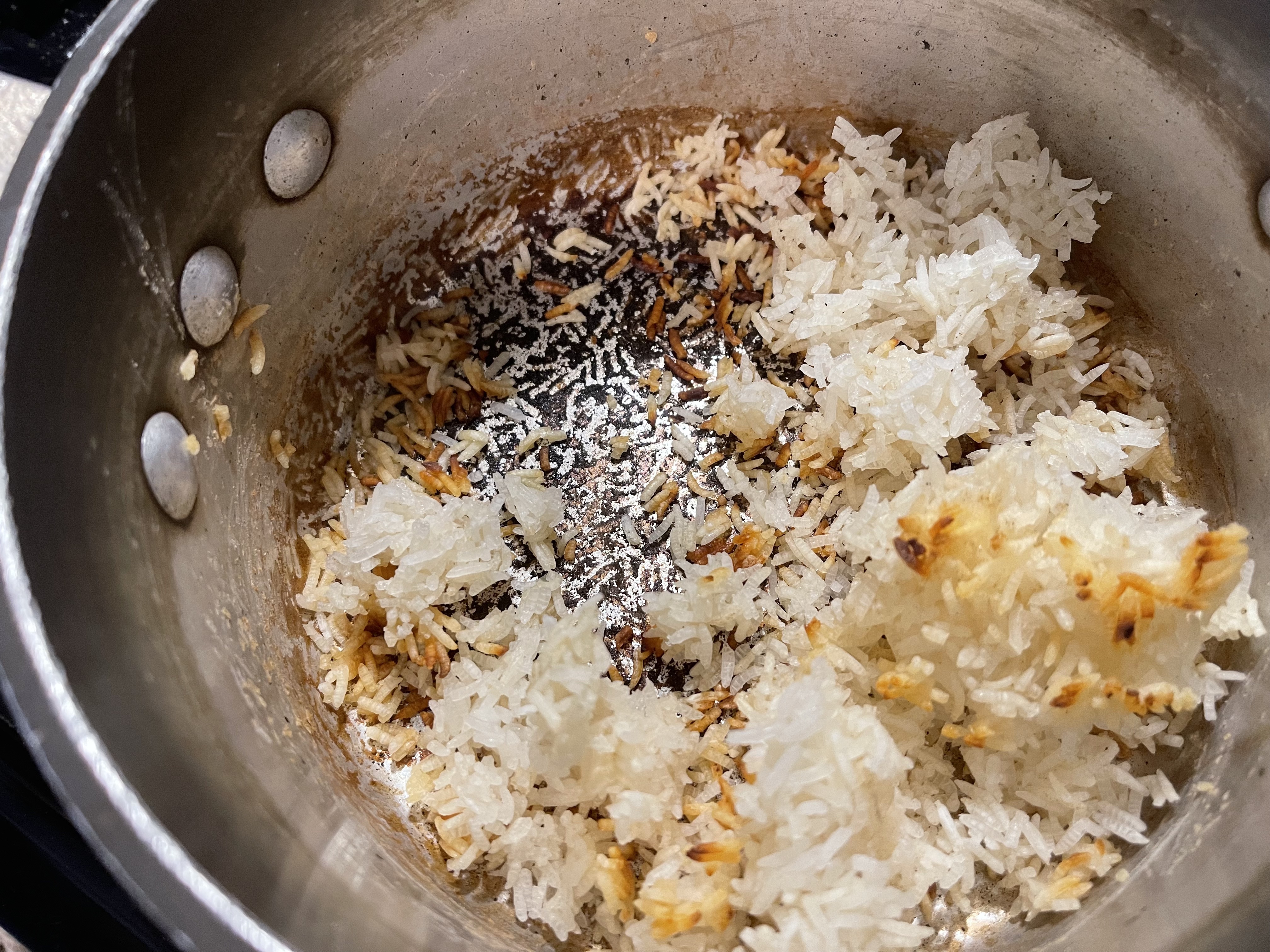 Image of a burnt pot of rice