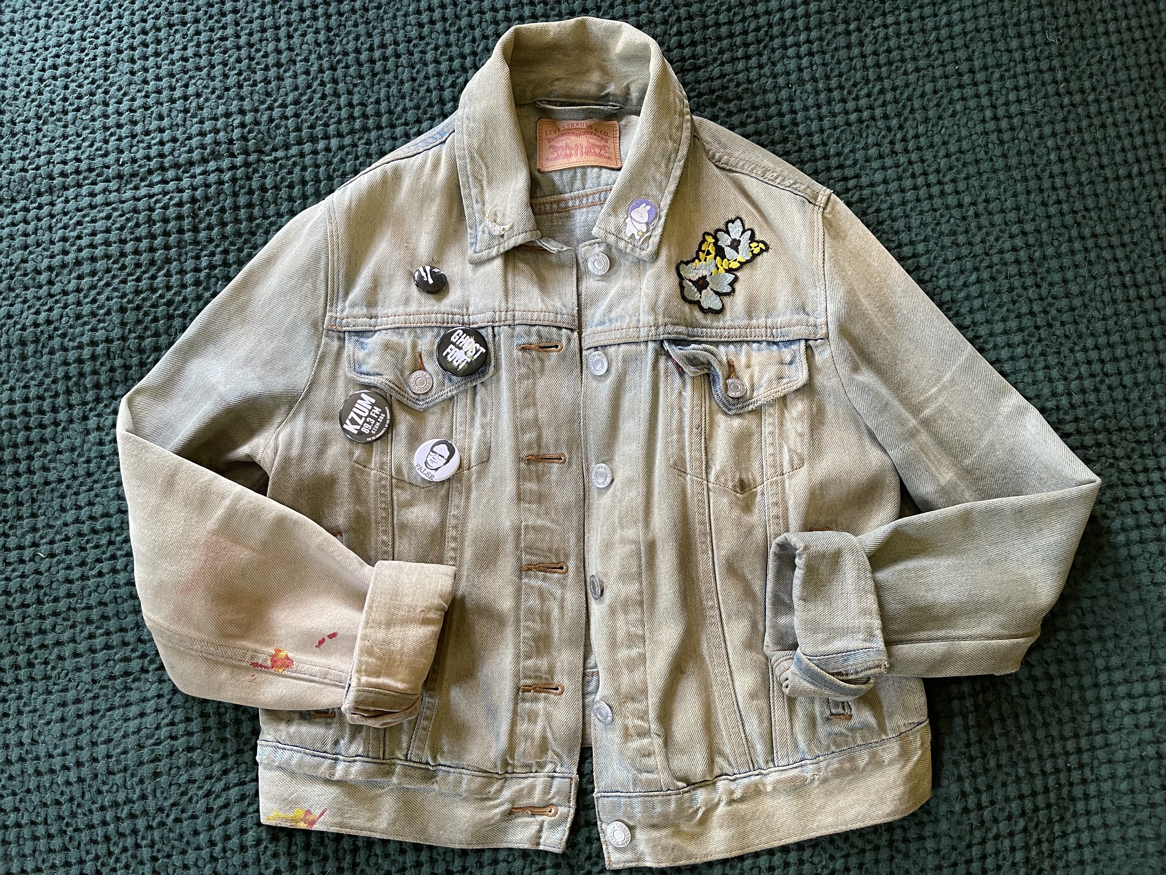 a jean jacket before it's been laundry stripped.