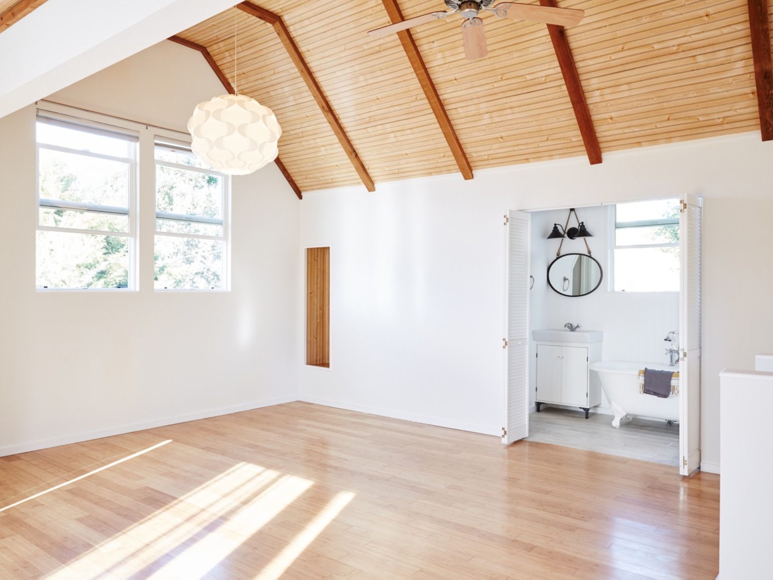 How to Repair Scratches on Bamboo Flooring