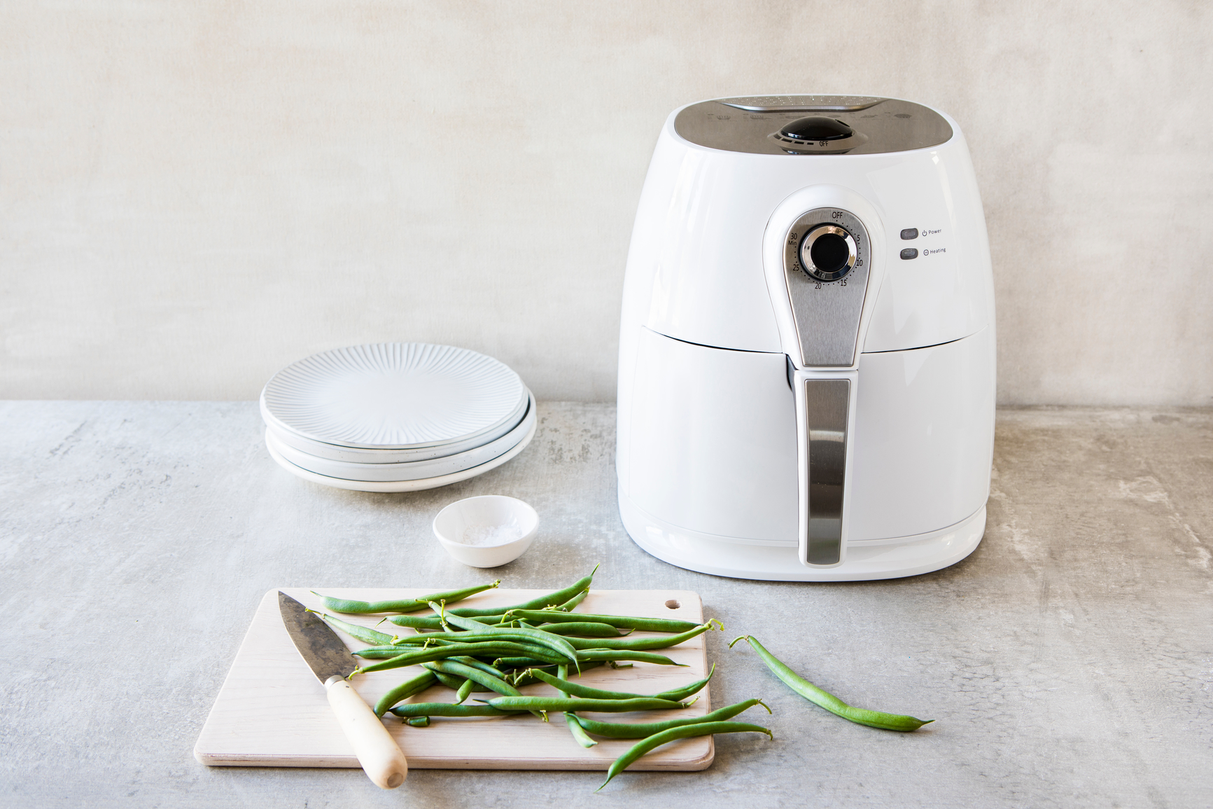 How to clean air fry: I used baking soda to remove stubborn grease from my air  fryer