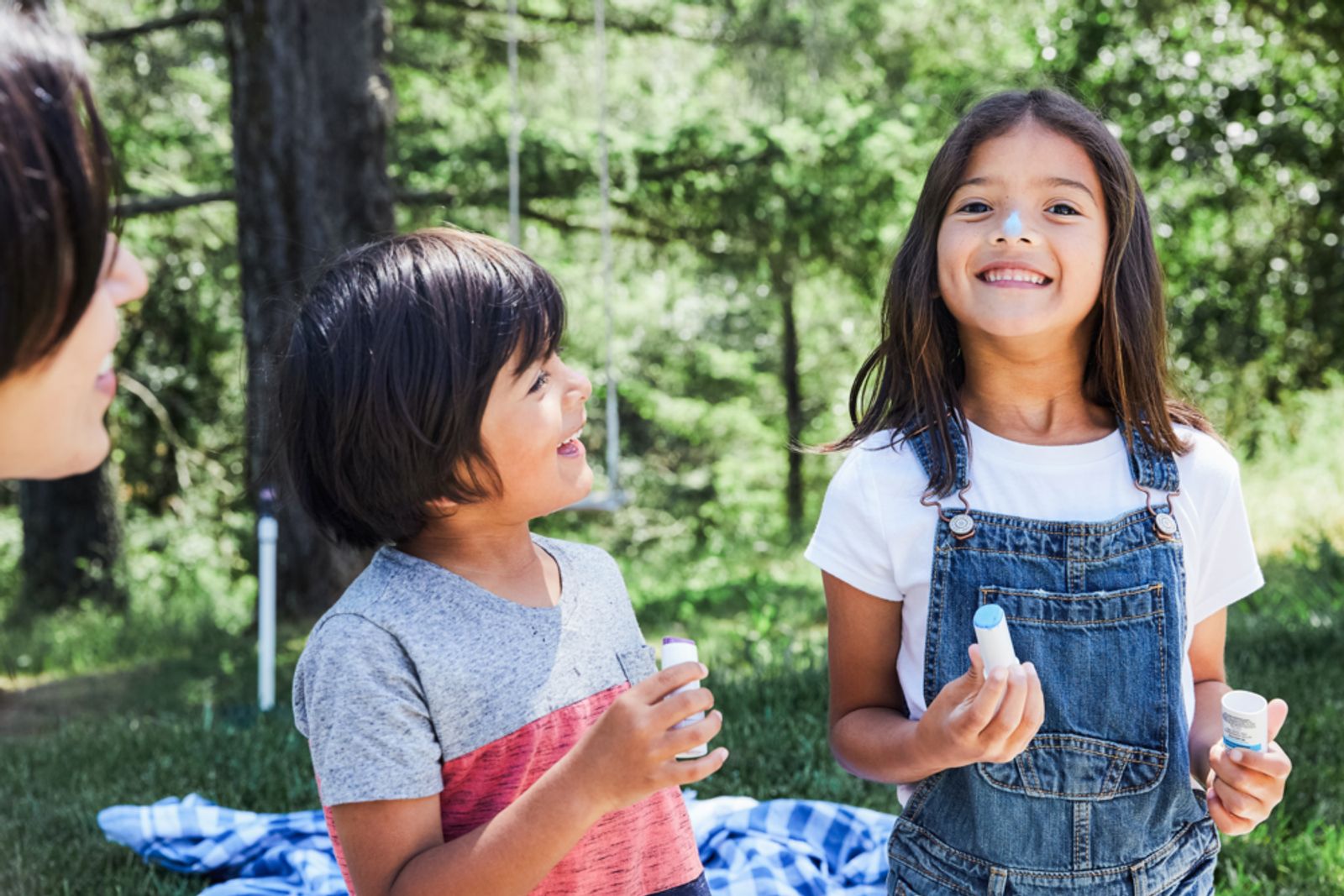 What is Hair Chalk and How to Use It in Kids Hair