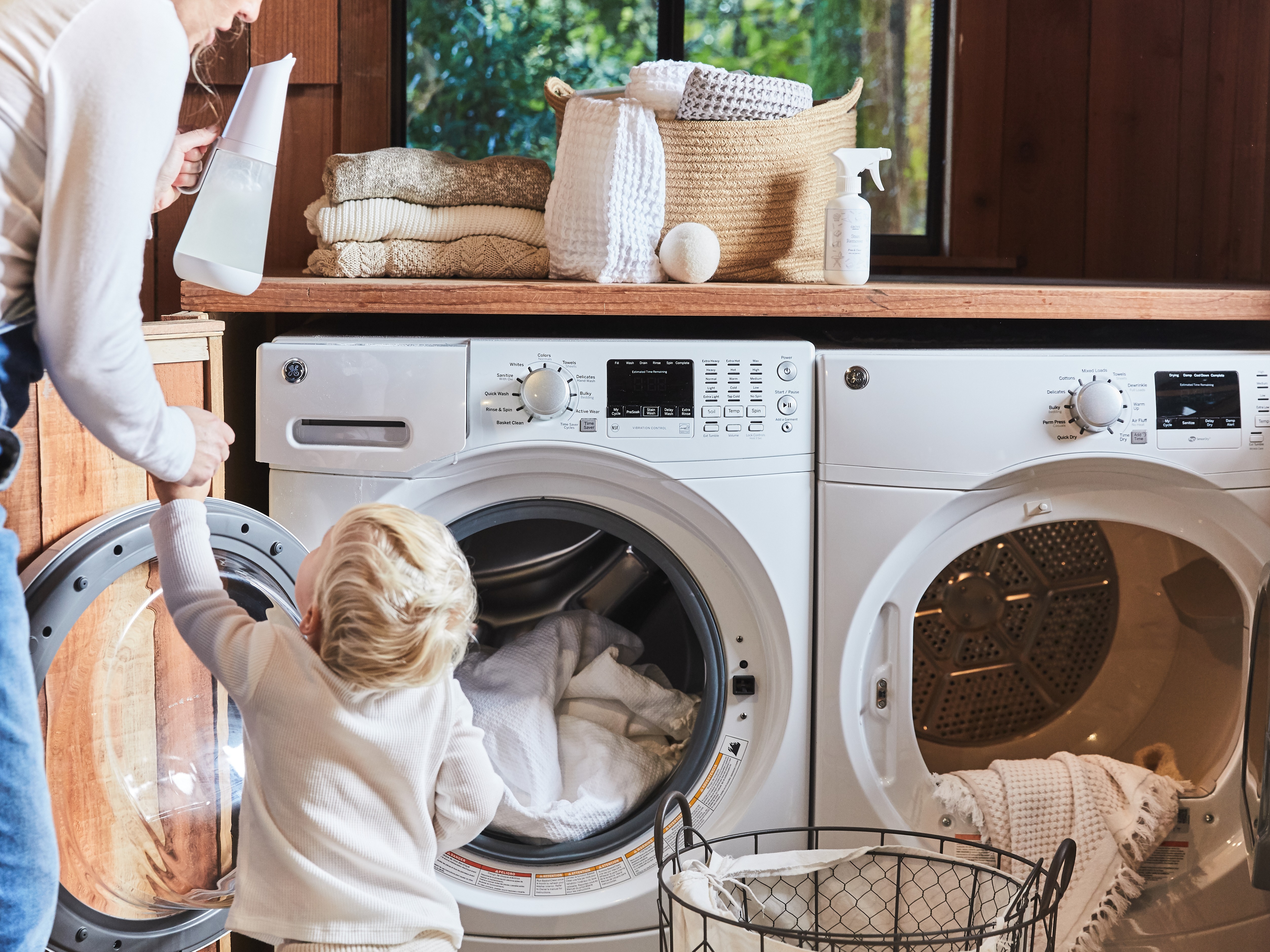 Wool Dryer Balls vs. Dryer Sheets: Which Is Better?