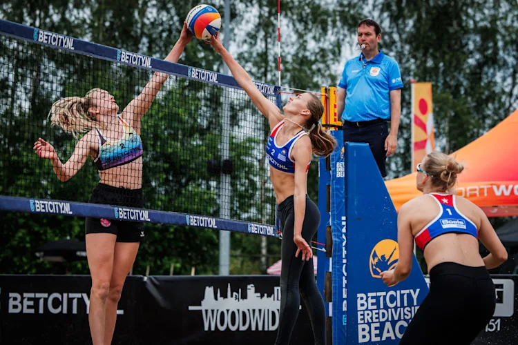  Queen & King of the Court Spoorpark Beachvolleybal