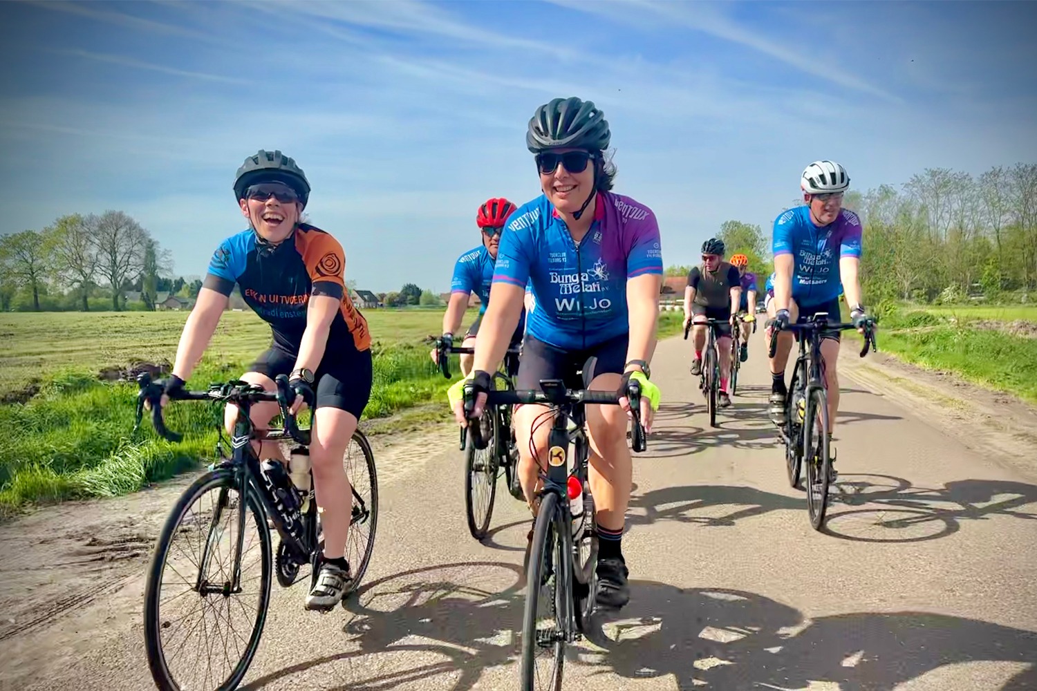 AUBERGE　MOTO38 La Trappe fietsroute blauw | info in Tilburg | routes