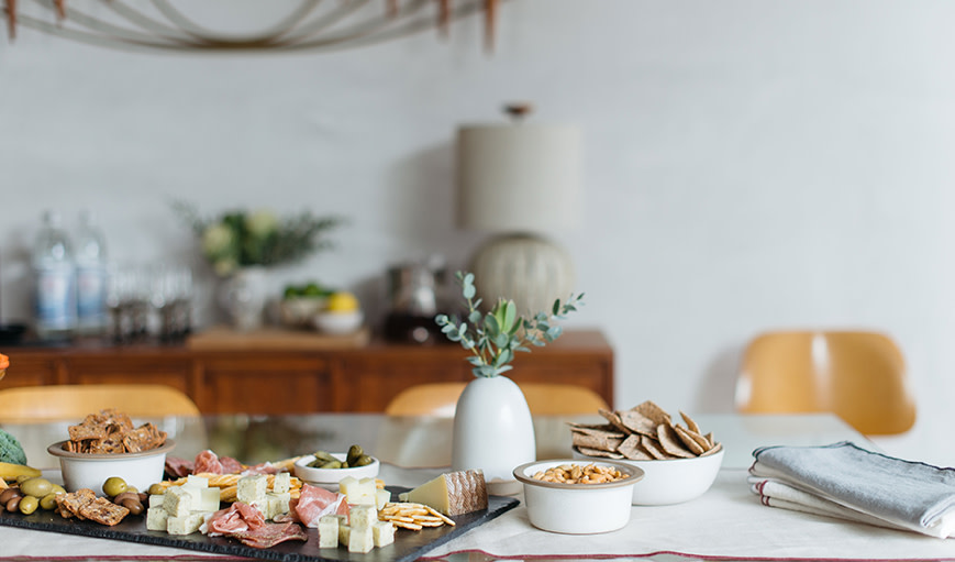 Living Comfortably, With Ariel Kaye: Throw a Relaxed Dinner Party