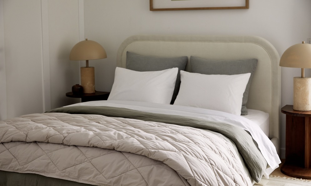 Over the Bed Decor Ideas - How to Use Flat Sheets as Fitted Sheet, Duvet  Cover - Blog