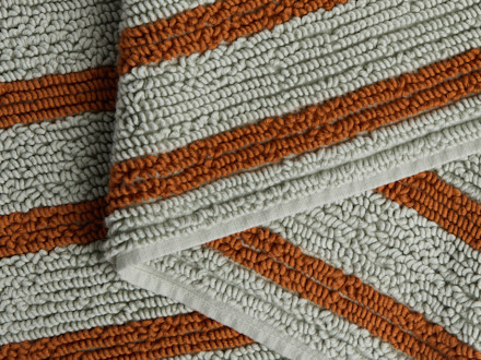 Organic Resort Stripe Tub Mat