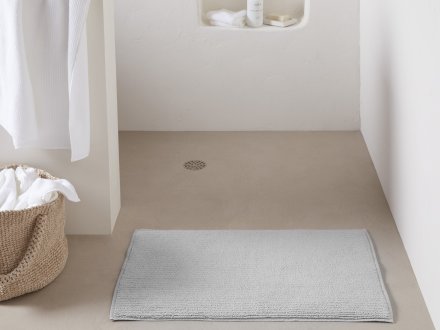 Soft Rib Tub Mat Shown In A Room