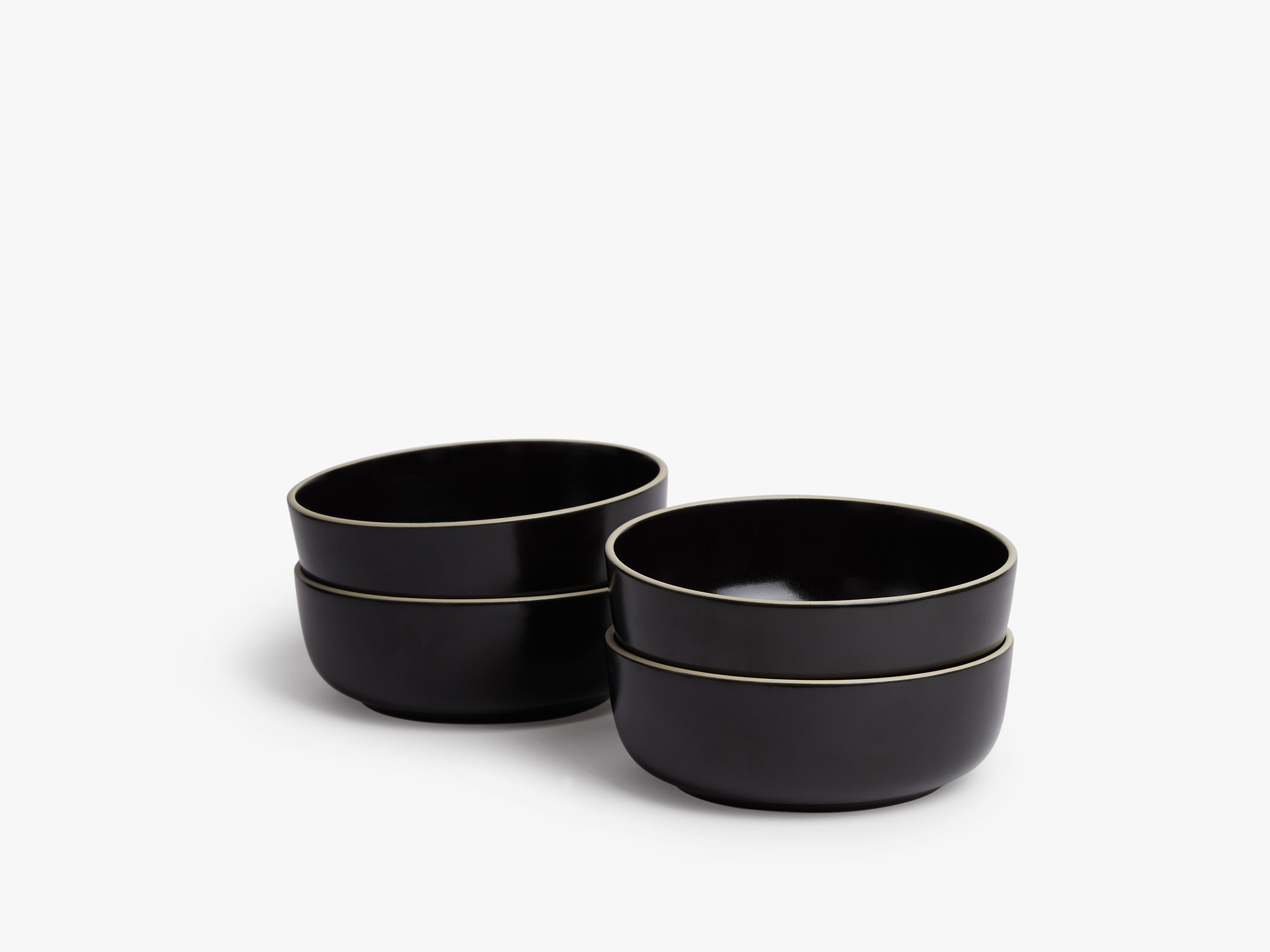 https://images.ctfassets.net/ltric1hkjv72/2RXPZVt5ZBvFmglKwDsS22/7b70967fa1bef588d1665a38894f605f/stoneware-dinnerware-set_black_lightbox_14650.jpg