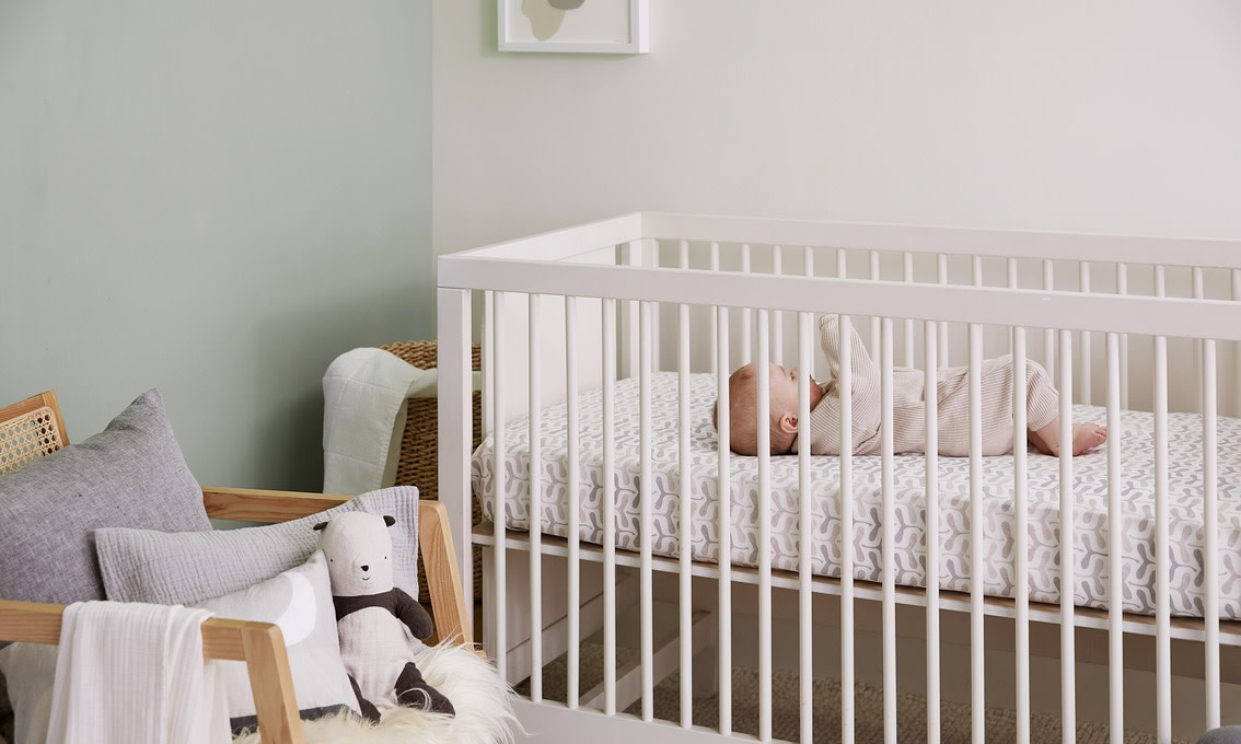 baby in crib 