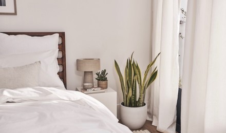 Linen curtains in bedroom