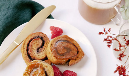 Breakfast In Bed: Cinnamon Rolls