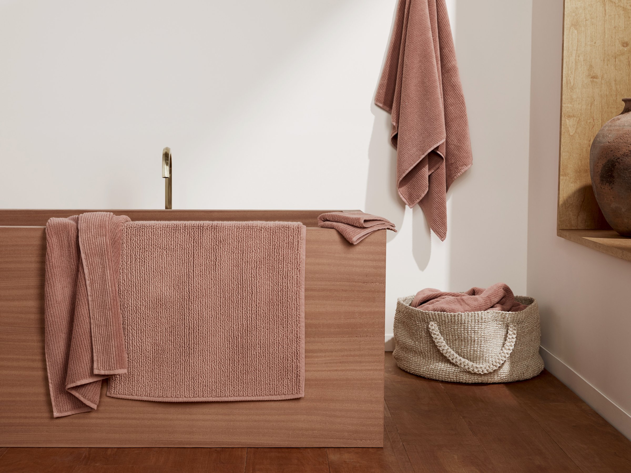 Parachute Soft Rib Bath Towel - Clay