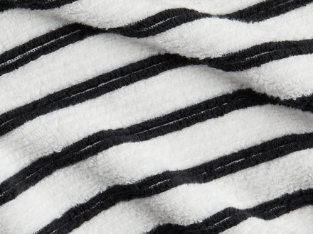 organic-resort-stripe-towels plaster-with-soft-black detail 0594