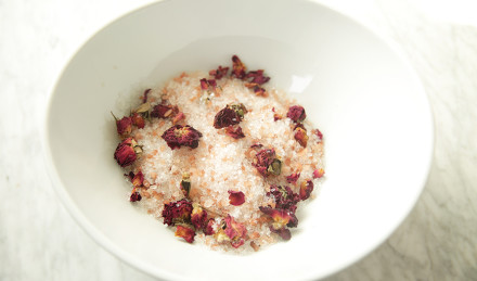 Rose and Himalayan Pink Salt Soak