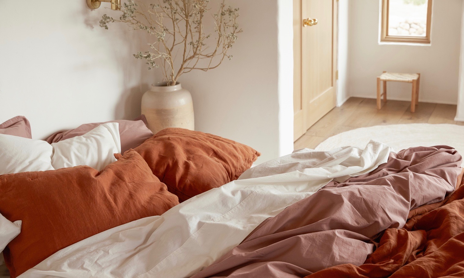 How to Layer and Style Your Bed Like a Stylist in 2022 | Parachute Blog