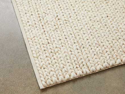 Cozy Wools Veronica Wool Braided Off White Rug  Wool area rugs, Braided  area rugs, Silver rug