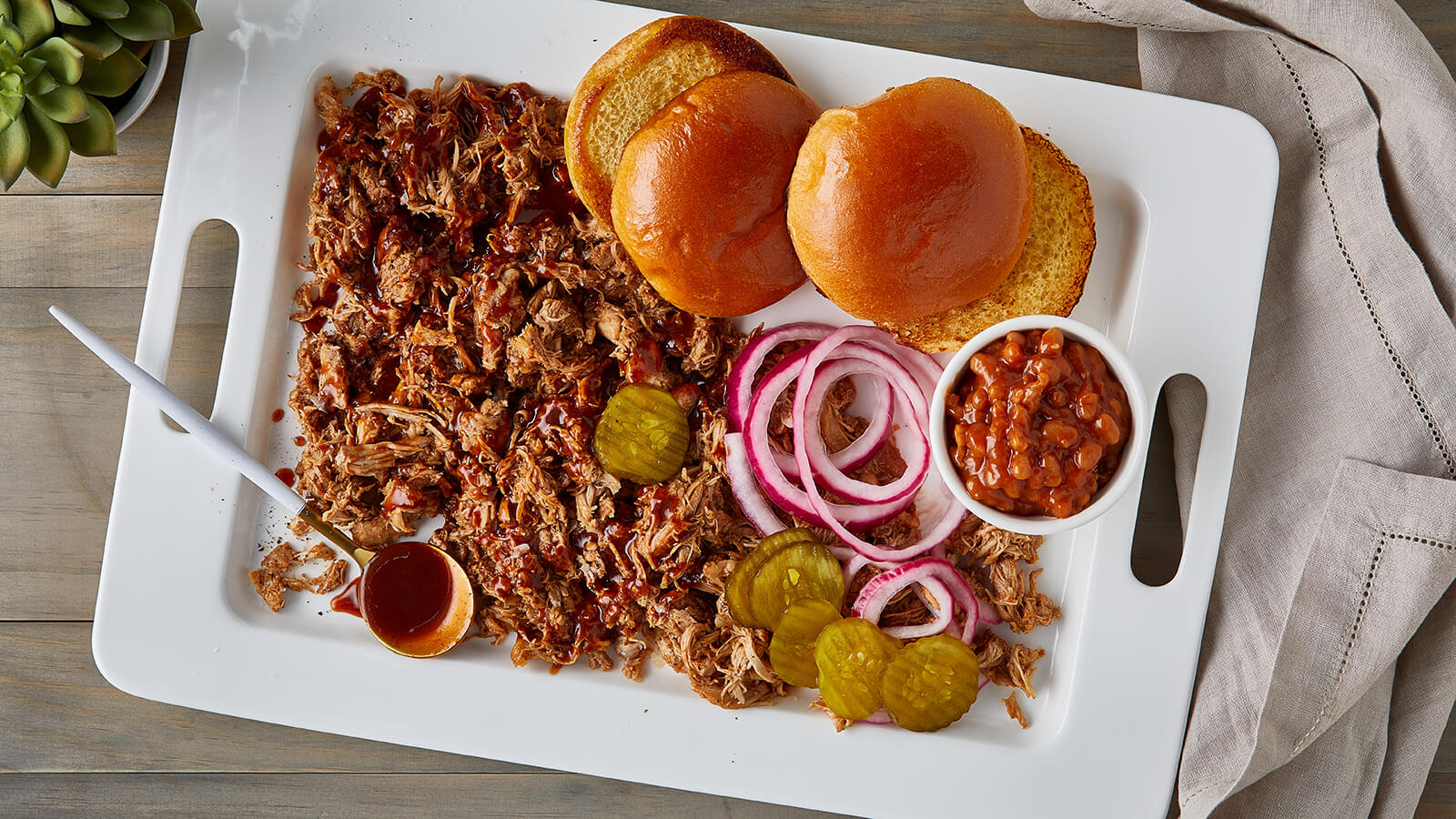 Slow Cooker Smoky BBQ Pulled Chicken