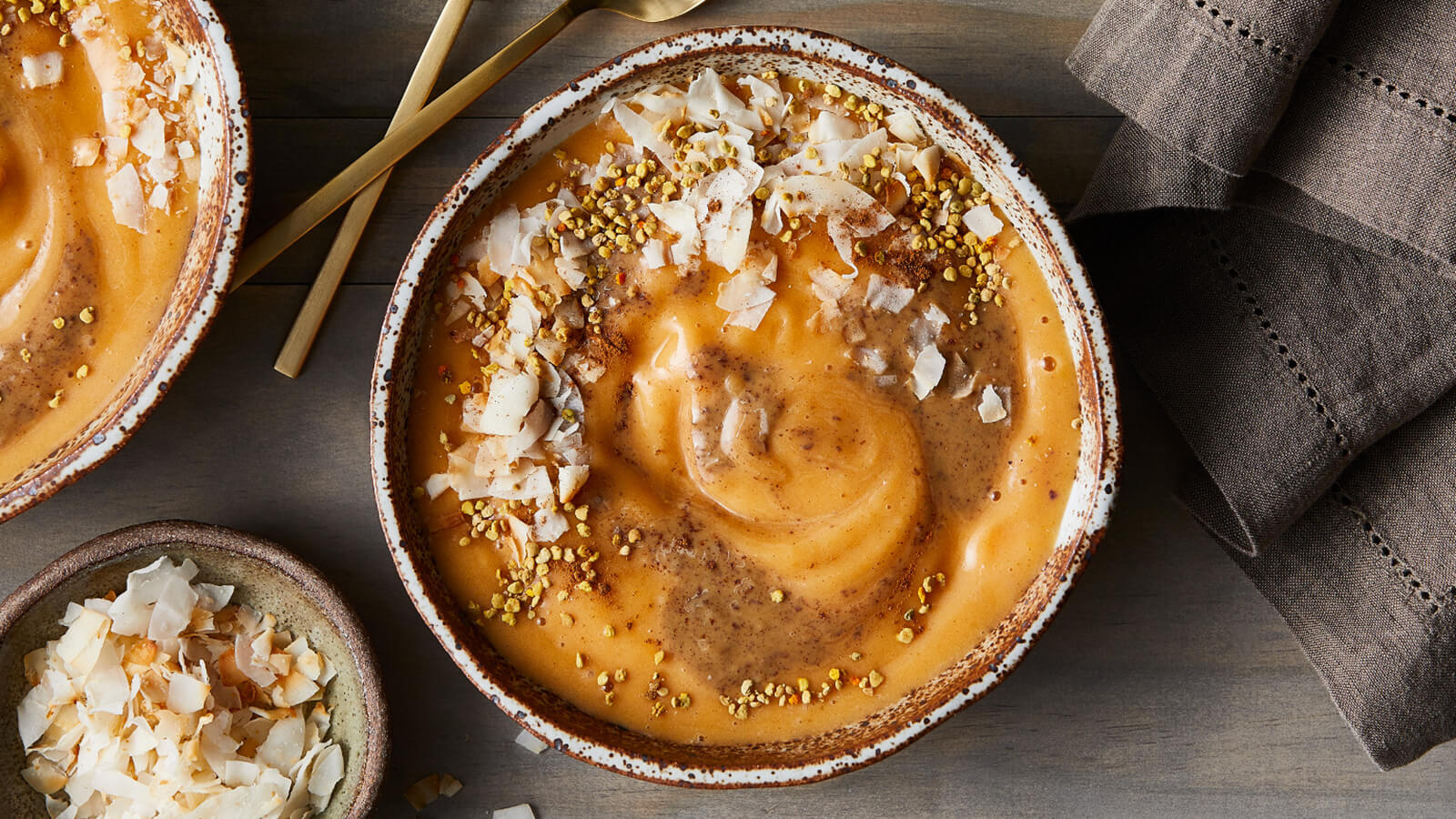 Spiced Butternut Squash Smoothie Bowl