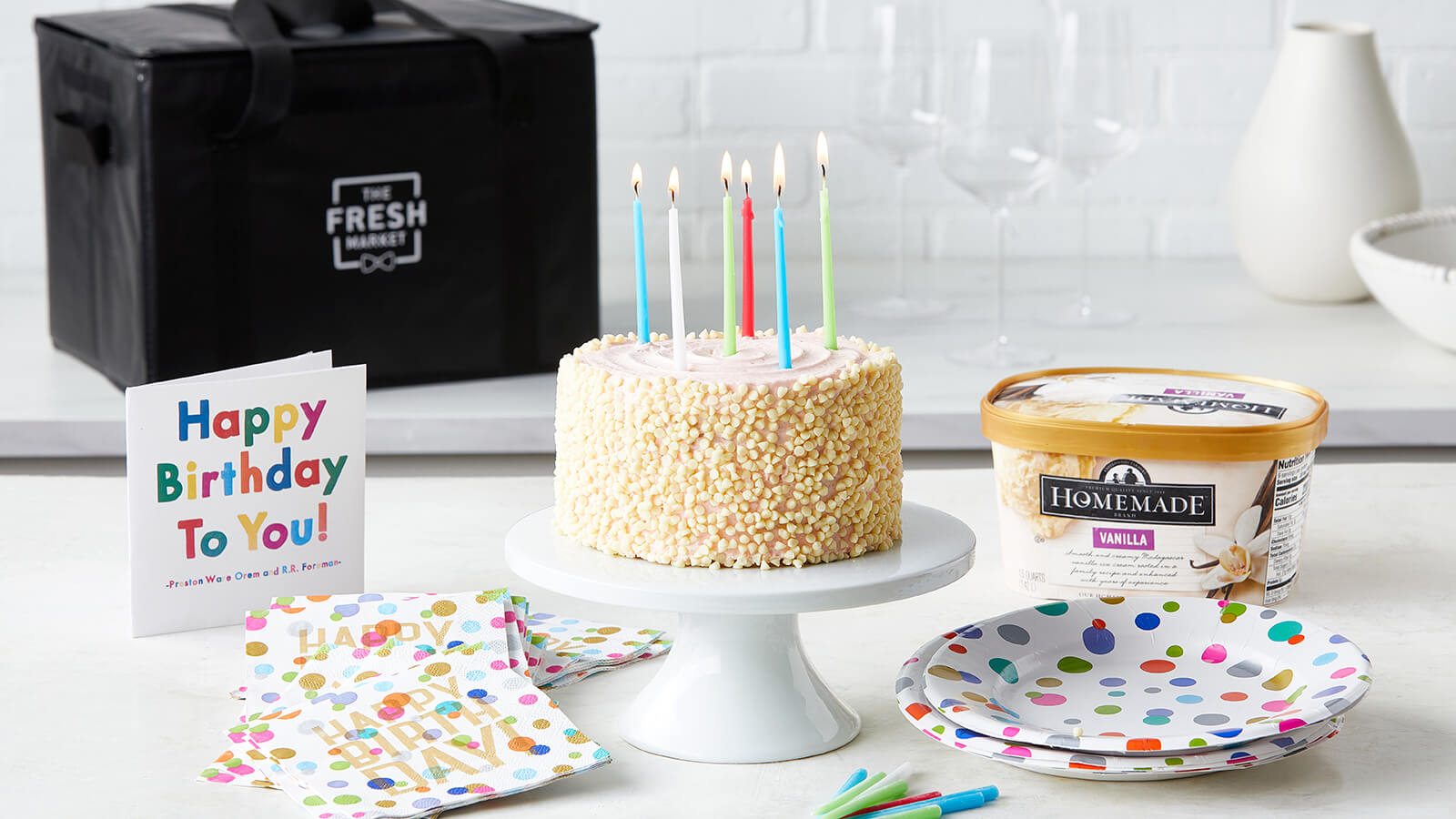 ഈ Dream cake hype ഇന്റെ അത്രെയും ഉണ്ടോ❗️🔥 . 5 Layer torte cake - 650 /-  KitKat torte cake - 380 /- White chocolate - 350 /- . For orders … |  Instagram