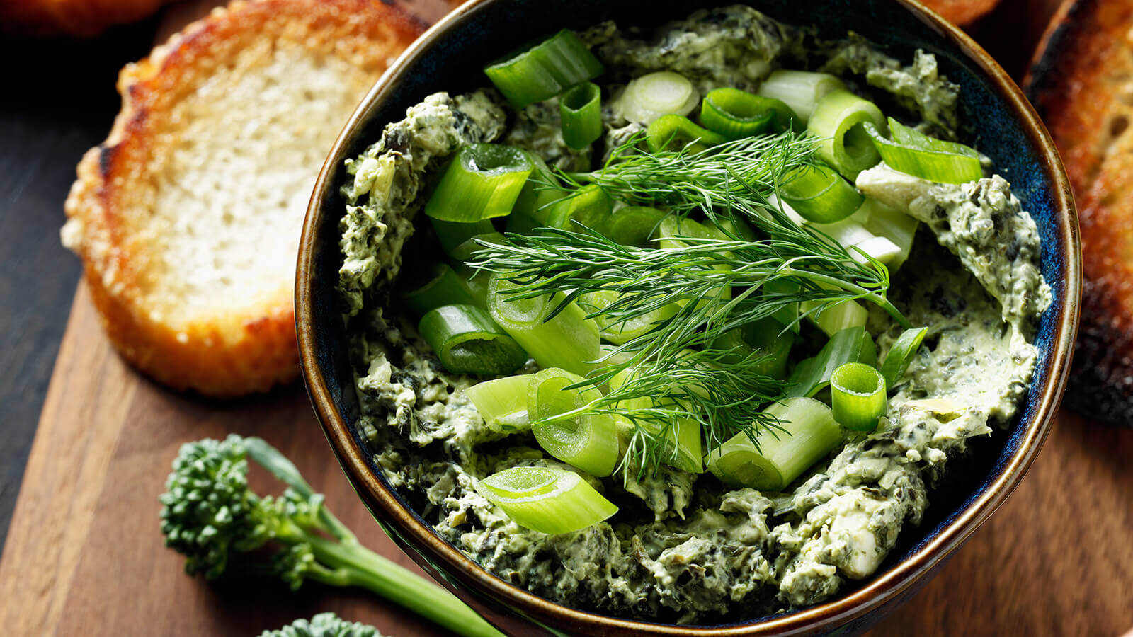 Cheesy Broccolini and Artichoke Dip
