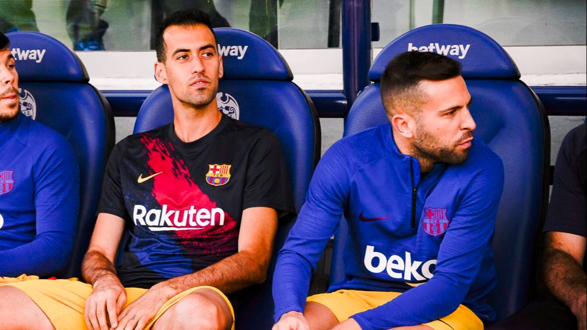 FC Barcelona pays tribute to Sergio Busquets and Jordi Alba