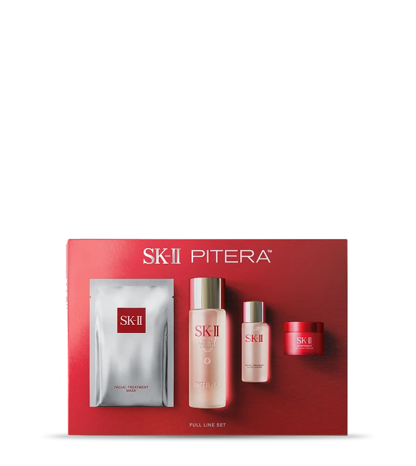 SK-II 피테라 에센스 풀라인 세트에 담겨있는 스킨케어 제품으로 통해 수분감을 경험하면서 맑고 매끈한 피부를 만들어보세요.